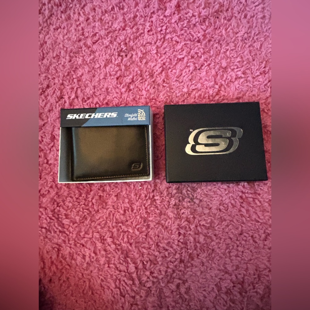 Skechers new bifold Brown Men's Wallet Smooth Genuine Leather RFID Security nwt